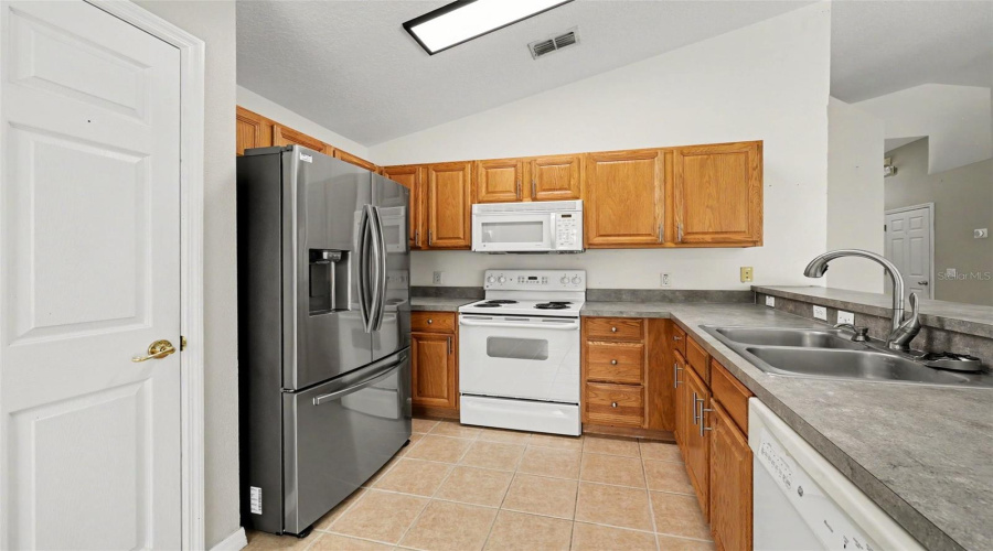Davenport, Florida 33897, 3 Bedroom Bedrooms, ,2 Bathroombathrooms,Residential,For Sale,Kensington,0,Mfro6447777