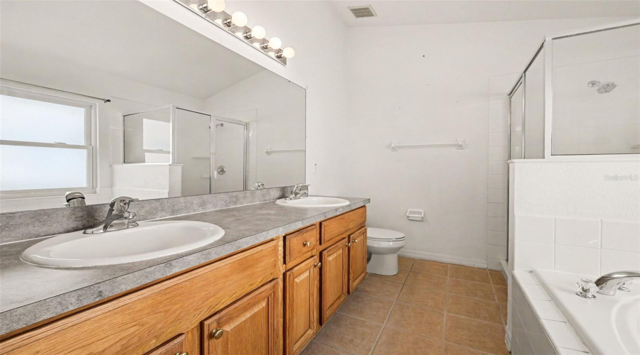 Davenport, Florida 33897, 3 Bedroom Bedrooms, ,2 Bathroombathrooms,Residential,For Sale,Kensington,0,Mfro6447777