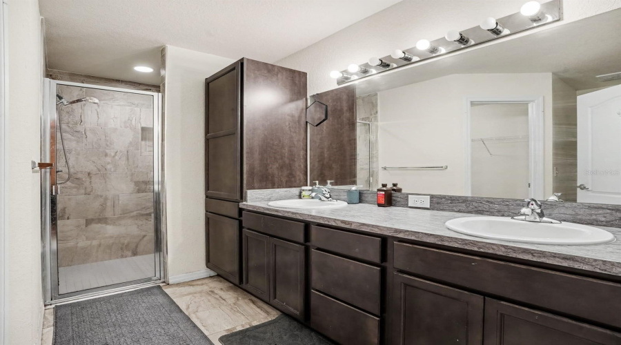 Davenport, Florida 33837, 3 Bedroom Bedrooms, ,2 Bathroombathrooms,Residential,For Sale,Maple Street East,0,Mfrtb8555628