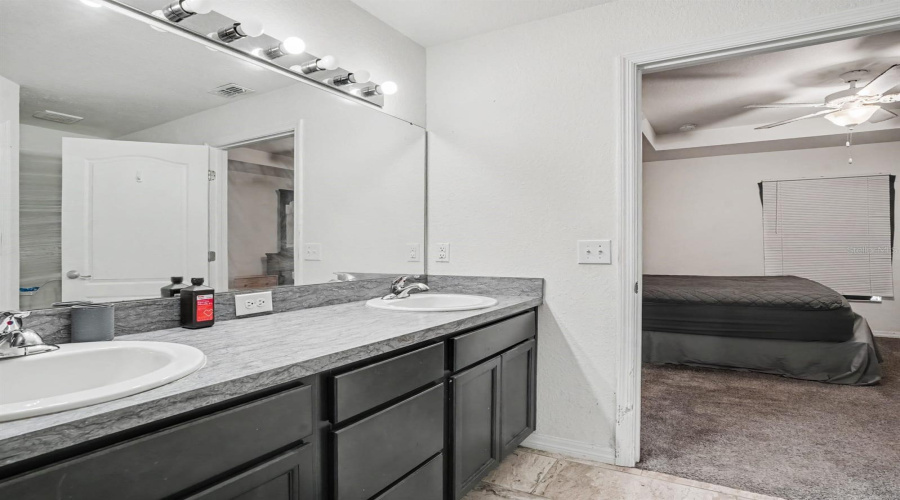 Davenport, Florida 33837, 3 Bedroom Bedrooms, ,2 Bathroombathrooms,Residential,For Sale,Maple Street East,0,Mfrtb8555628