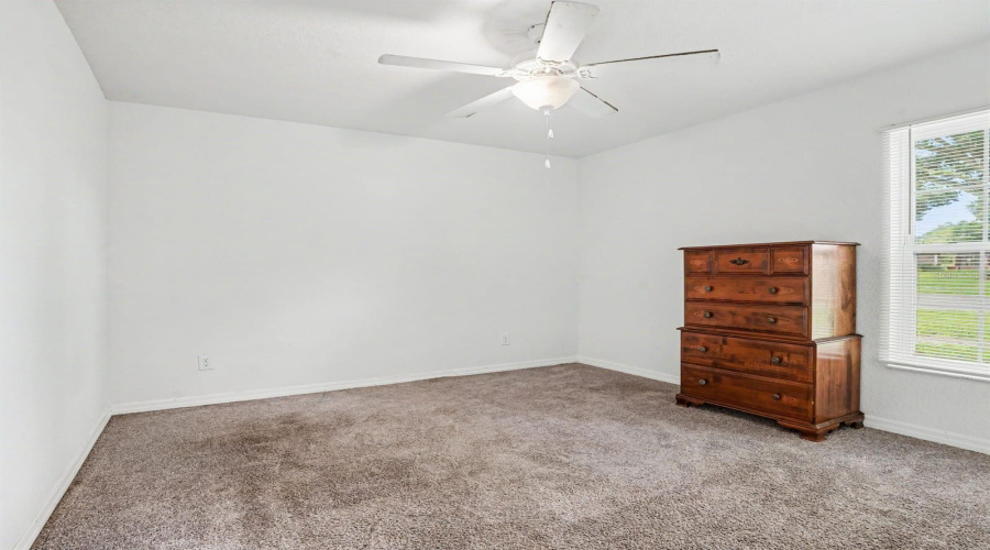 Davenport, Florida 33837, 3 Bedroom Bedrooms, ,2 Bathroombathrooms,Residential,For Sale,Maple Street East,0,Mfrtb8555628