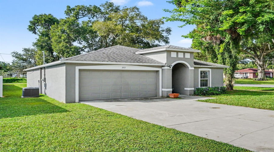 Davenport, Florida 33837, 3 Bedroom Bedrooms, ,2 Bathroombathrooms,Residential,For Sale,Maple Street East,0,Mfrtb8555628