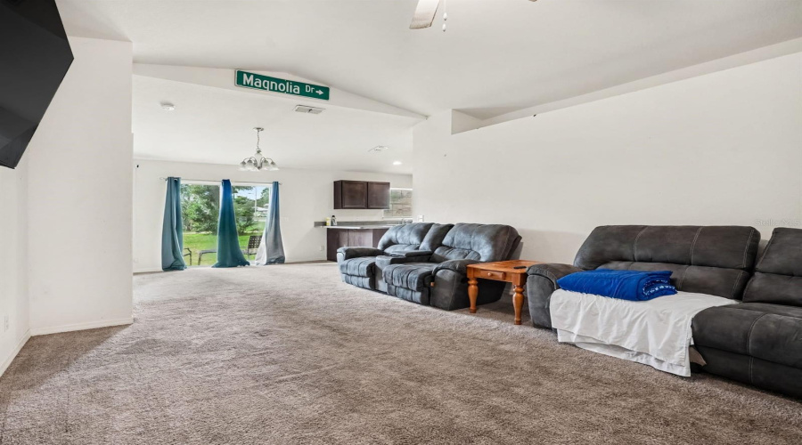 Davenport, Florida 33837, 3 Bedroom Bedrooms, ,2 Bathroombathrooms,Residential,For Sale,Maple Street East,0,Mfrtb8555628