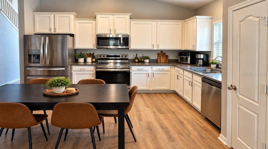 Davenport, Florida 33896, 5 Bedroom Bedrooms, ,4 Bathroombathrooms,Residential,For Sale,Scrub Jay,0,Mfro6447818