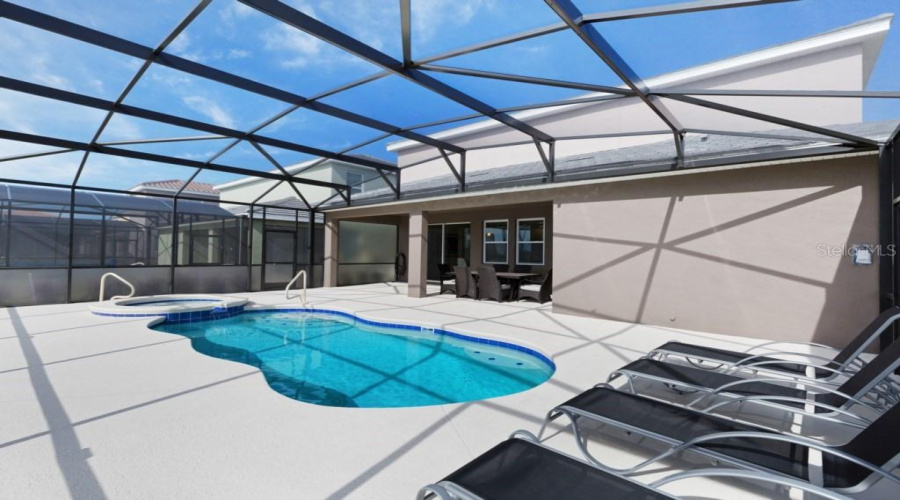 Davenport, Florida 33837, 5 Bedroom Bedrooms, ,4 Bathroombathrooms,Residential,For Sale,Oak Shadow,0,Mfrs5130984