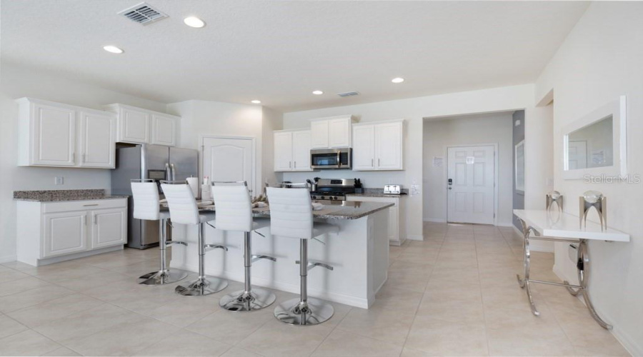 Davenport, Florida 33837, 5 Bedroom Bedrooms, ,4 Bathroombathrooms,Residential,For Sale,Oak Shadow,0,Mfrs5130984