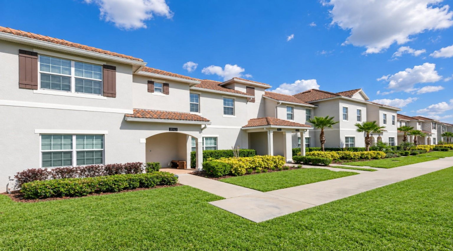 Davenport, Florida 33896, 5 Bedroom Bedrooms, ,4 Bathroombathrooms,Residential,For Sale,Stinger,0,Mfro6447680
