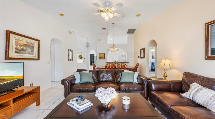 Living Room/Dining Room