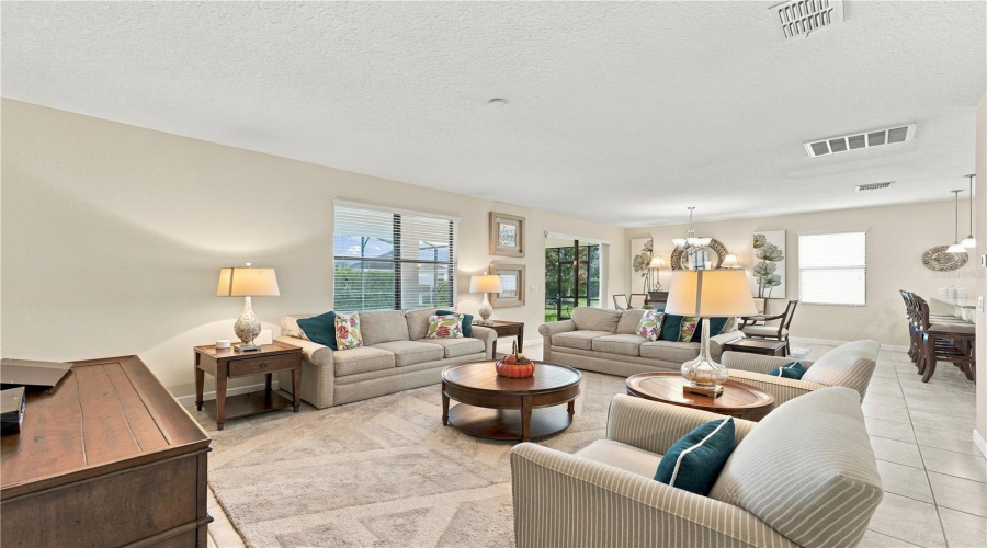 Davenport, Florida 33896, 5 Bedroom Bedrooms, ,4 Bathroombathrooms,Residential,For Sale,Shadow Mountain,0,Mfro6445882