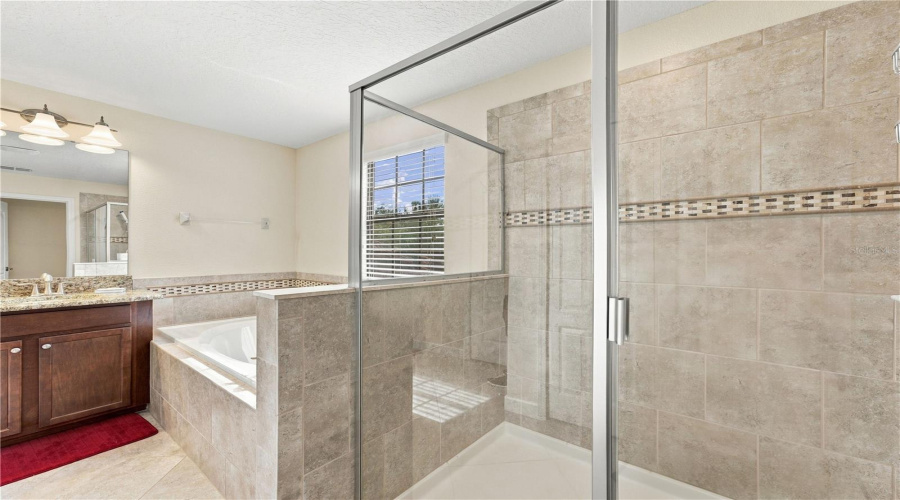Davenport, Florida 33896, 5 Bedroom Bedrooms, ,4 Bathroombathrooms,Residential,For Sale,Shadow Mountain,0,Mfro6445882