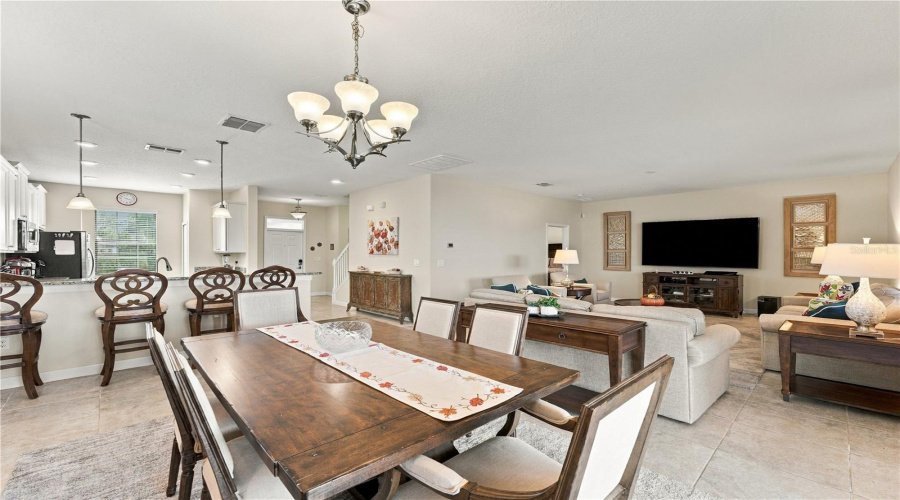 Davenport, Florida 33896, 5 Bedroom Bedrooms, ,4 Bathroombathrooms,Residential,For Sale,Shadow Mountain,0,Mfro6445882