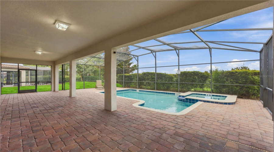 Davenport, Florida 33896, 5 Bedroom Bedrooms, ,4 Bathroombathrooms,Residential,For Sale,Shadow Mountain,0,Mfro6445882