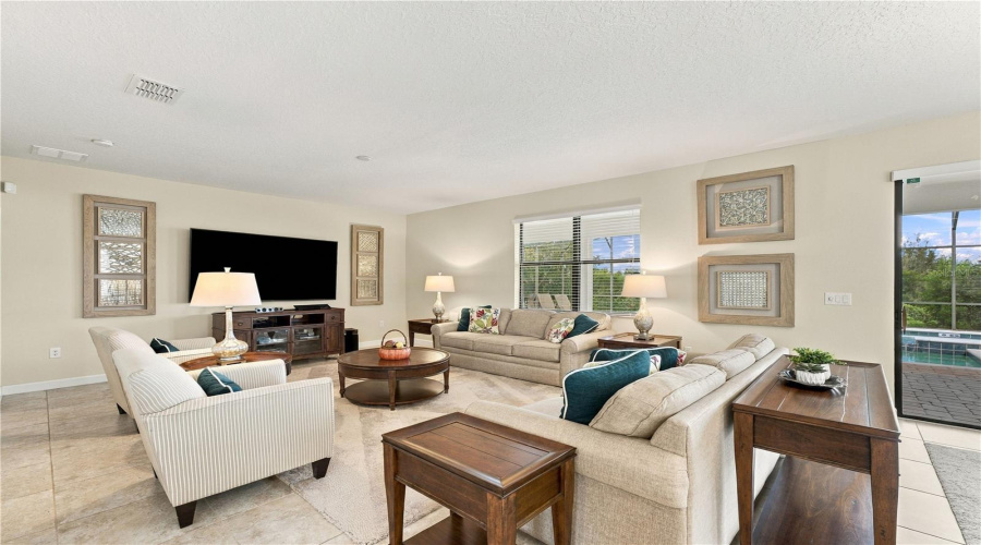 Davenport, Florida 33896, 5 Bedroom Bedrooms, ,4 Bathroombathrooms,Residential,For Sale,Shadow Mountain,0,Mfro6445882
