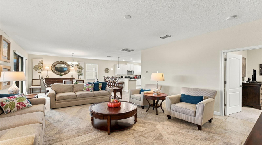 Davenport, Florida 33896, 5 Bedroom Bedrooms, ,4 Bathroombathrooms,Residential,For Sale,Shadow Mountain,0,Mfro6445882