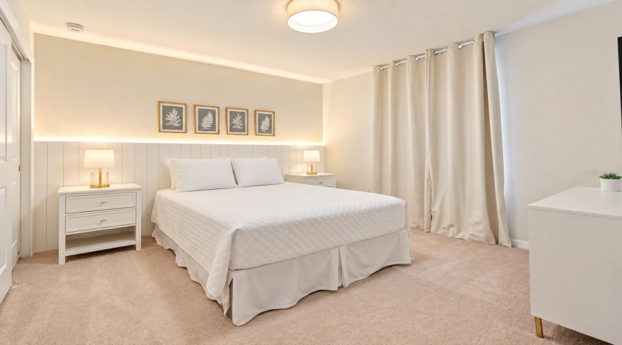 Davenport, Florida 33897, 10 Bedroom Bedrooms, ,8 Bathroombathrooms,Residential,For Sale,Lana Avenue,0,Mfro6447898