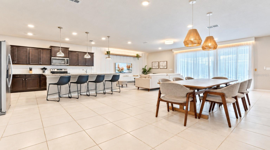 Davenport, Florida 33897, 10 Bedroom Bedrooms, ,8 Bathroombathrooms,Residential,For Sale,Lana Avenue,0,Mfro6447898