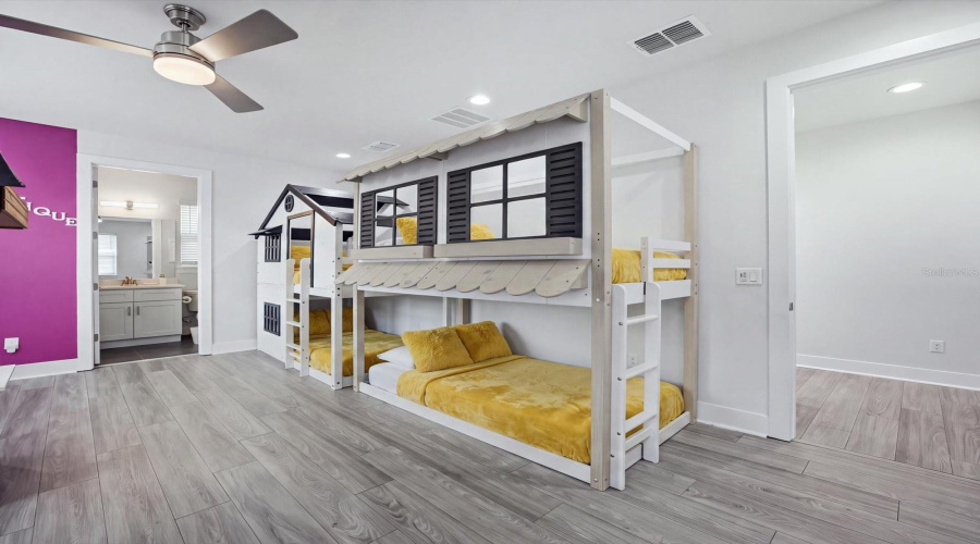 Kissimmee, Florida 34747, 6 Bedroom Bedrooms, ,6 Bathroombathrooms,Residential,For Sale,Castle Pines,0,Mfro6444039