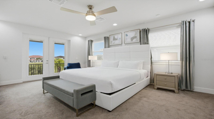 Kissimmee, Florida 34747, 6 Bedroom Bedrooms, ,6 Bathroombathrooms,Residential,For Sale,Castle Pines,0,Mfro6444039