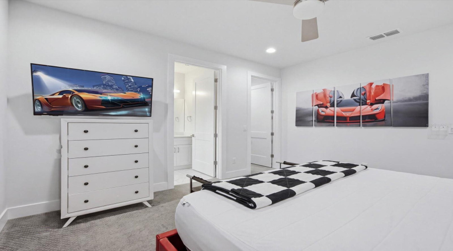 Kissimmee, Florida 34747, 6 Bedroom Bedrooms, ,6 Bathroombathrooms,Residential,For Sale,Castle Pines,0,Mfro6444039