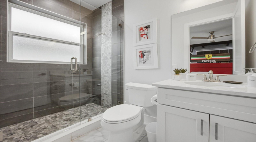 Kissimmee, Florida 34747, 6 Bedroom Bedrooms, ,6 Bathroombathrooms,Residential,For Sale,Castle Pines,0,Mfro6444039