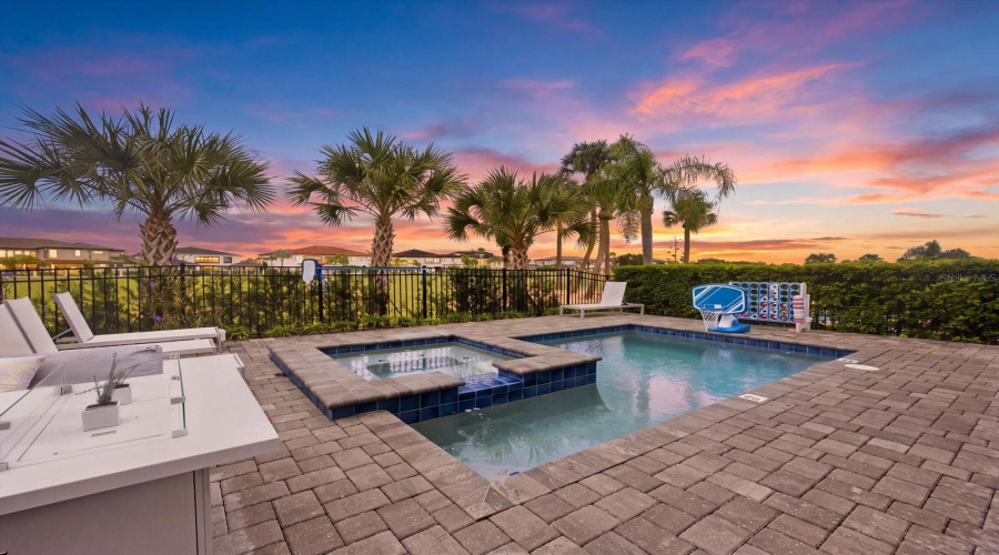 Kissimmee, Florida 34747, 6 Bedroom Bedrooms, ,6 Bathroombathrooms,Residential,For Sale,Castle Pines,0,Mfro6444039
