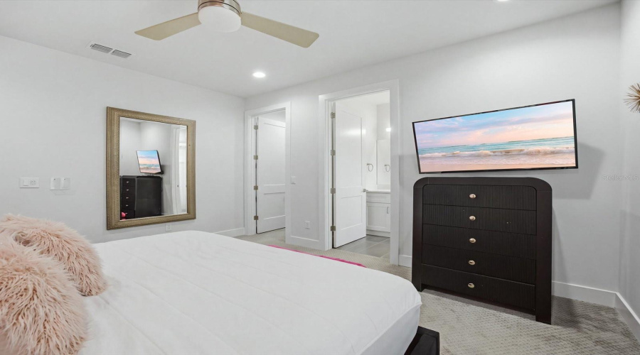 Kissimmee, Florida 34747, 6 Bedroom Bedrooms, ,6 Bathroombathrooms,Residential,For Sale,Castle Pines,0,Mfro6444039