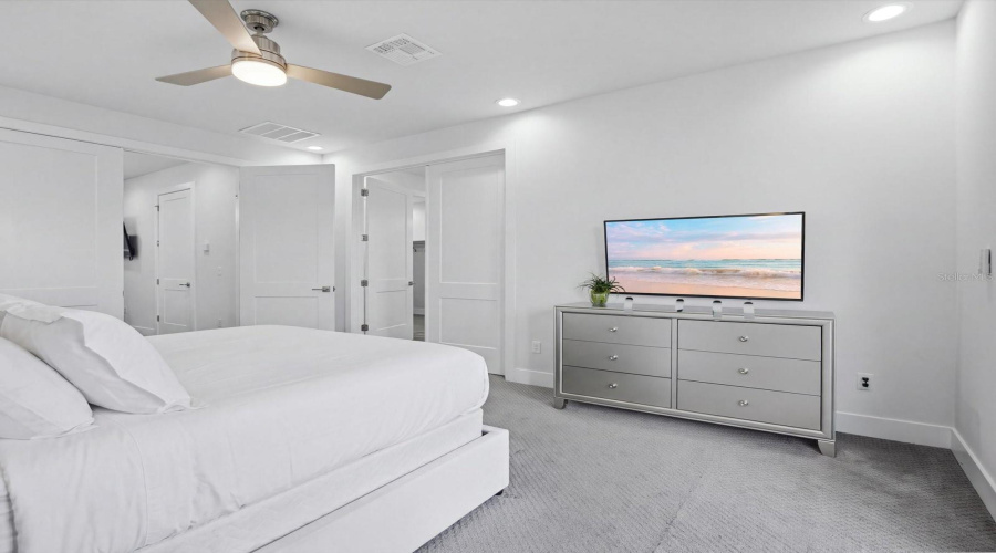 Kissimmee, Florida 34747, 6 Bedroom Bedrooms, ,6 Bathroombathrooms,Residential,For Sale,Castle Pines,0,Mfro6444039