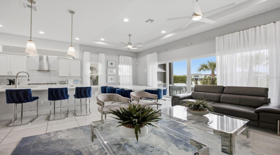Kissimmee, Florida 34747, 6 Bedroom Bedrooms, ,6 Bathroombathrooms,Residential,For Sale,Castle Pines,0,Mfro6444039