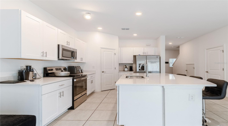 Davenport, Florida 33837, 3 Bedroom Bedrooms, ,2 Bathroombathrooms,Residential,For Sale,Canary,0,Mfrs5158989