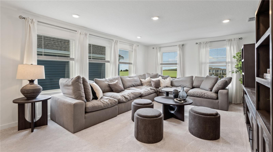Davenport, Florida 33837, 5 Bedroom Bedrooms, ,4 Bathroombathrooms,Residential,For Sale,Waltham Forest,0,Mfro6447974