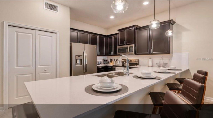 Davenport, Florida 33896, 2 Bedroom Bedrooms, ,2 Bathroombathrooms,Residential,For Sale,Drop,0,Mfro6445050
