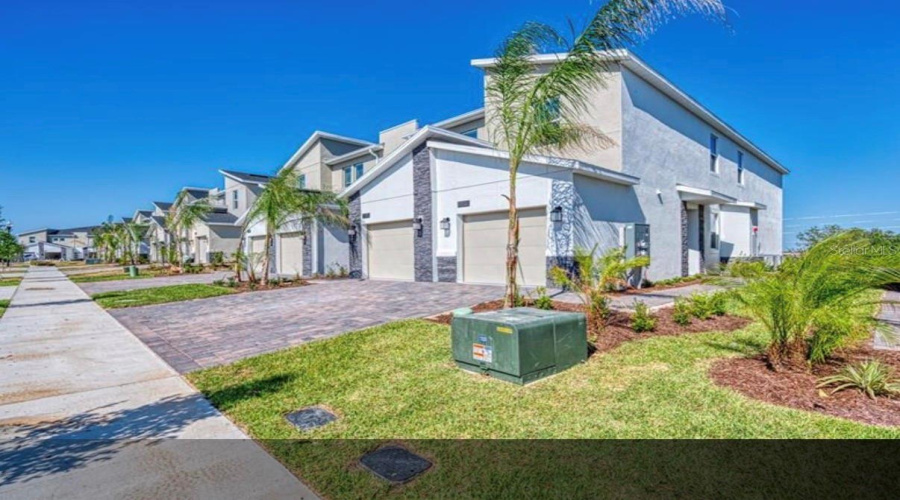Davenport, Florida 33896, 2 Bedroom Bedrooms, ,2 Bathroombathrooms,Residential,For Sale,Drop,0,Mfro6445050