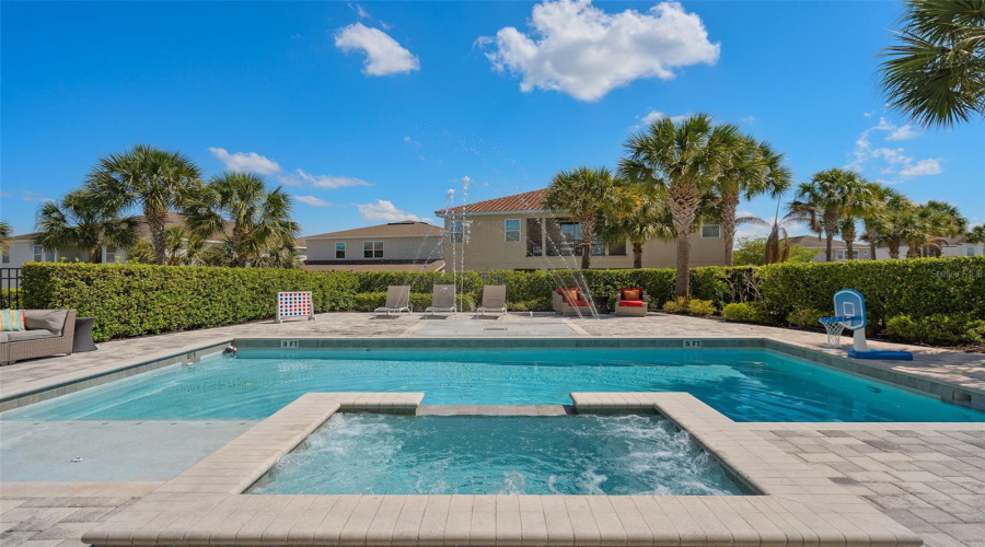 Kissimmee, Florida 34747, 11 Bedroom Bedrooms, ,10 Bathroombathrooms,Residential,For Sale,Graben,0,Mfrr4912008