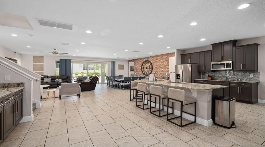 Kissimmee, Florida 34747, 11 Bedroom Bedrooms, ,10 Bathroombathrooms,Residential,For Sale,Graben,0,Mfrr4912008