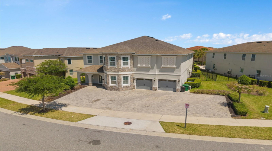 Kissimmee, Florida 34747, 11 Bedroom Bedrooms, ,10 Bathroombathrooms,Residential,For Sale,Graben,0,Mfrr4912008