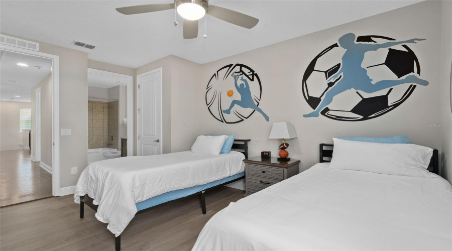 Kissimmee, Florida 34747, 11 Bedroom Bedrooms, ,10 Bathroombathrooms,Residential,For Sale,Graben,0,Mfrr4912008