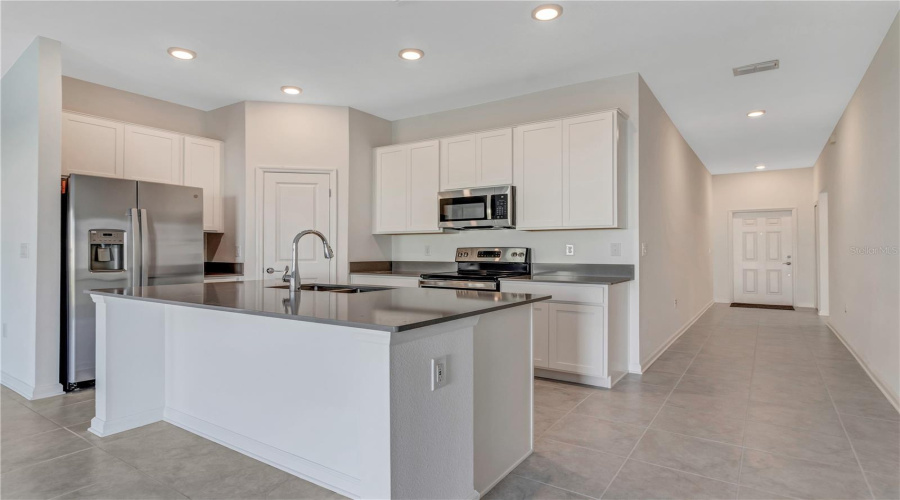 Davenport, Florida 33837, 3 Bedroom Bedrooms, ,2 Bathroombathrooms,Residential,For Sale,Citrus Reserve,0,Mfro6447929