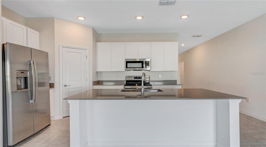 Davenport, Florida 33837, 3 Bedroom Bedrooms, ,2 Bathroombathrooms,Residential,For Sale,Citrus Reserve,0,Mfro6447929