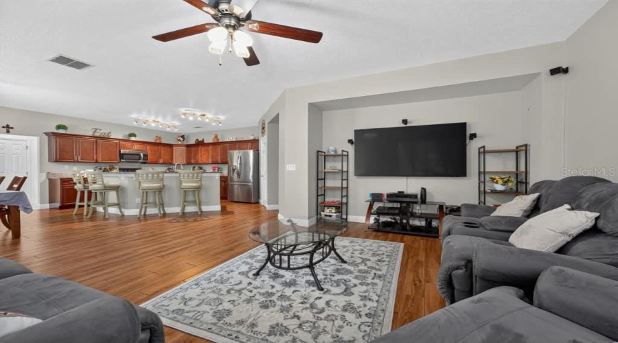 Davenport, Florida 33897, 5 Bedroom Bedrooms, ,4 Bathroombathrooms,Residential,For Sale,Andover,0,Mfrs5159046