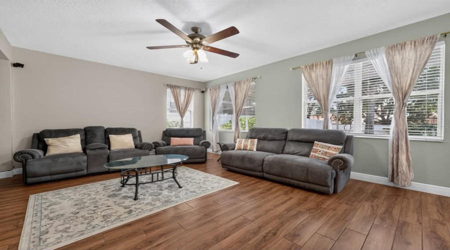 Davenport, Florida 33897, 5 Bedroom Bedrooms, ,4 Bathroombathrooms,Residential,For Sale,Andover,0,Mfrs5159046