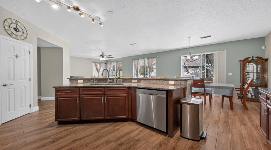 Davenport, Florida 33897, 5 Bedroom Bedrooms, ,4 Bathroombathrooms,Residential,For Sale,Andover,0,Mfrs5159046