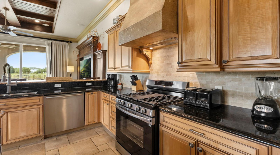 Kissimmee, Florida 34747, 4 Bedroom Bedrooms, ,4 Bathroombathrooms,Residential,For Sale,Golden Bear,0,Mfro6448077