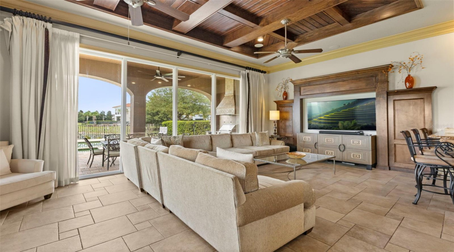 Kissimmee, Florida 34747, 4 Bedroom Bedrooms, ,4 Bathroombathrooms,Residential,For Sale,Golden Bear,0,Mfro6448077