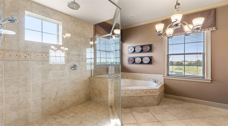Kissimmee, Florida 34747, 4 Bedroom Bedrooms, ,4 Bathroombathrooms,Residential,For Sale,Golden Bear,0,Mfro6448077