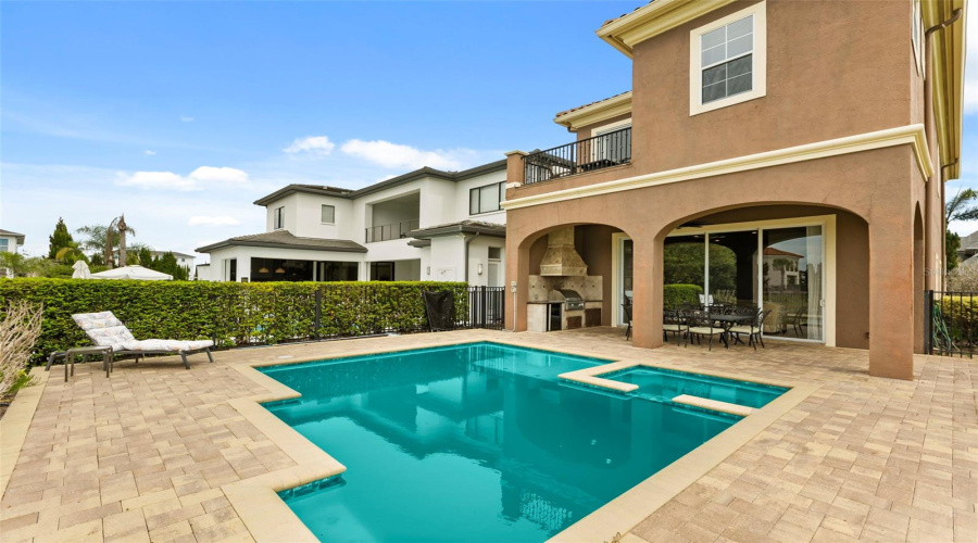 Kissimmee, Florida 34747, 4 Bedroom Bedrooms, ,4 Bathroombathrooms,Residential,For Sale,Golden Bear,0,Mfro6448077