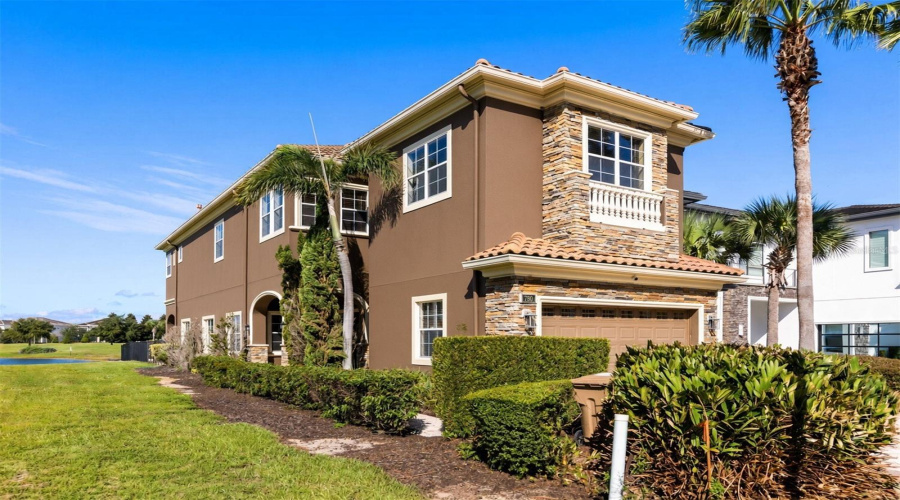 Kissimmee, Florida 34747, 4 Bedroom Bedrooms, ,4 Bathroombathrooms,Residential,For Sale,Golden Bear,0,Mfro6448077
