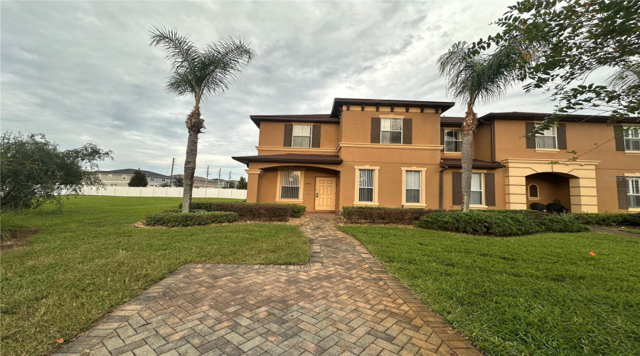 Davenport, Florida 33897, 4 Bedroom Bedrooms, ,3 Bathroombathrooms,Residential,For Sale,Calabria,0,Mfro6448055