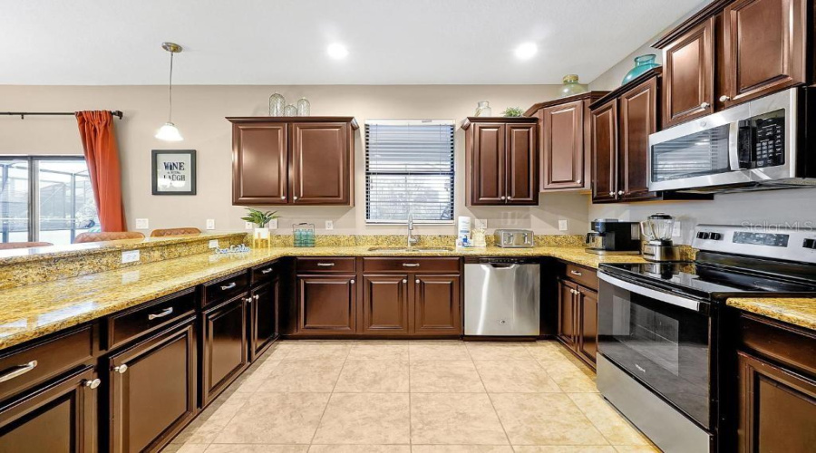 Davenport, Florida 33896, 6 Bedroom Bedrooms, ,6 Bathroombathrooms,Residential,For Sale,Myrtlewood,0,Mfro6447828
