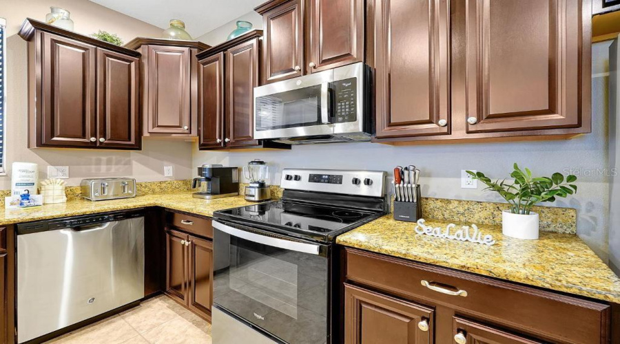 Davenport, Florida 33896, 6 Bedroom Bedrooms, ,6 Bathroombathrooms,Residential,For Sale,Myrtlewood,0,Mfro6447828