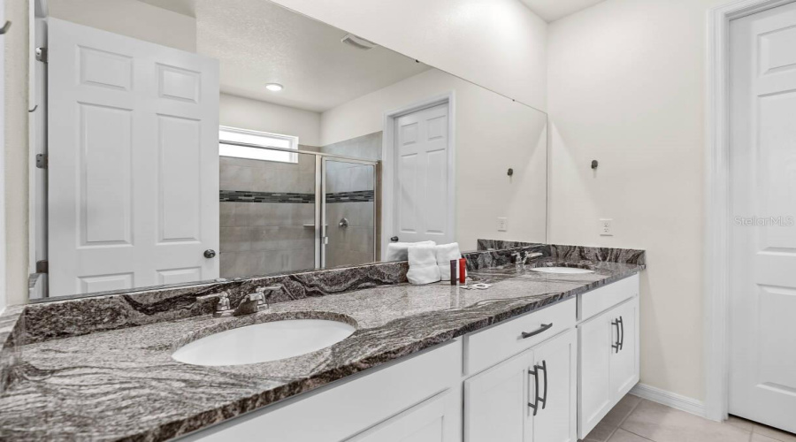 Kissimmee, Florida 34747, 7 Bedroom Bedrooms, ,6 Bathroombathrooms,Residential,For Sale,Coconut Breeze,0,Mfro6448034